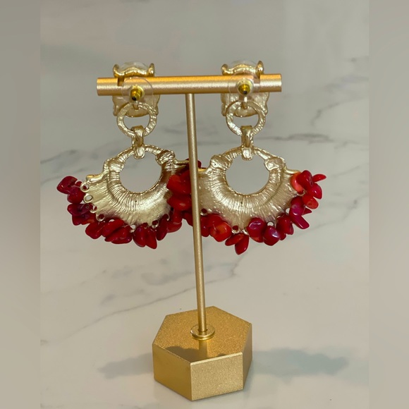 Gorgeous Red Beaded and Gold Venetian Glass Pierced Earrings - Picture 5 of 9